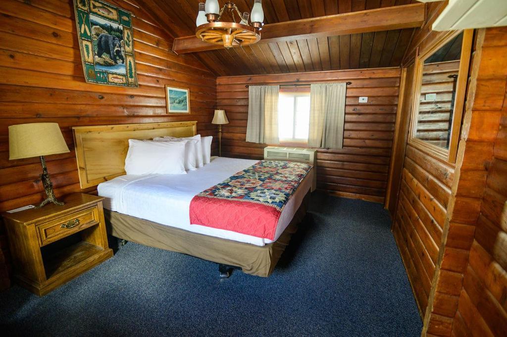 Lochsa Lodge Лоло Экстерьер фото
