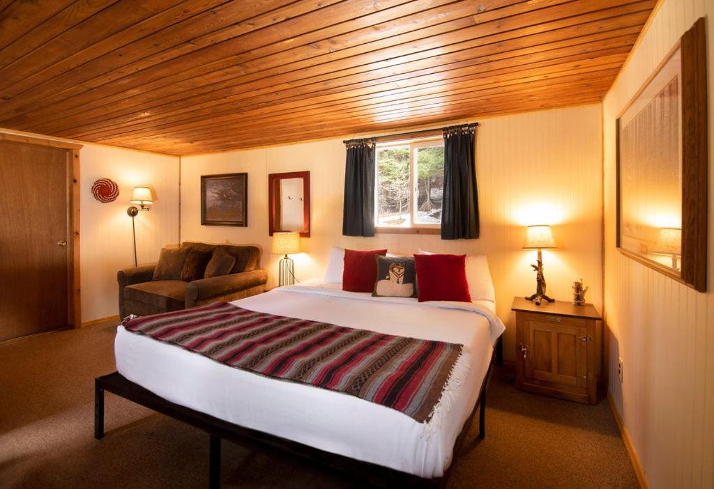 Lochsa Lodge Лоло Экстерьер фото