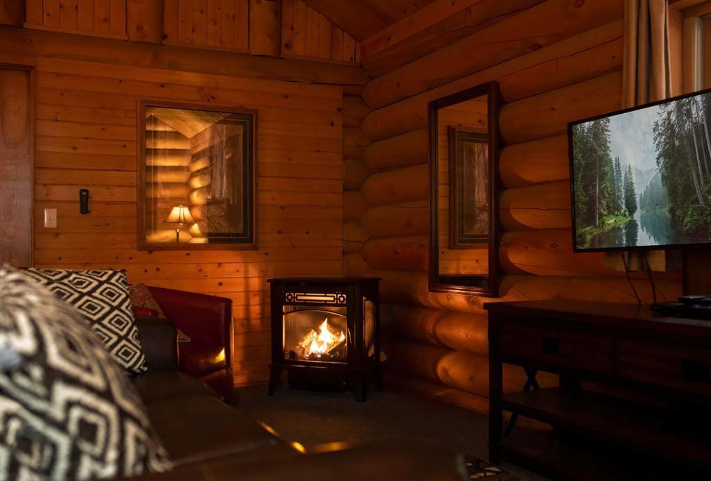 Lochsa Lodge Лоло Экстерьер фото