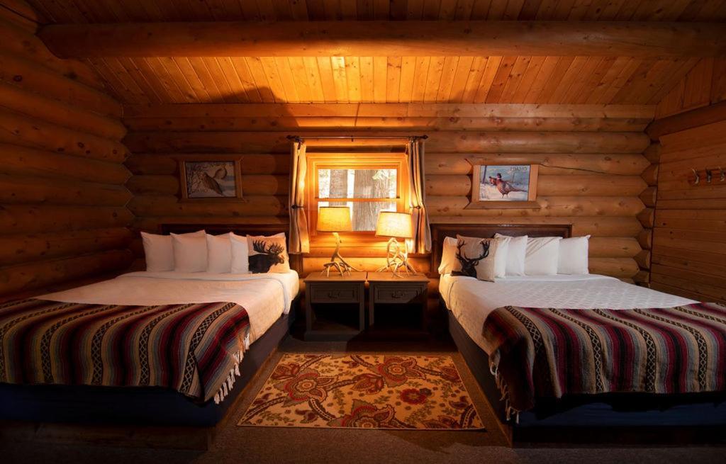 Lochsa Lodge Лоло Экстерьер фото