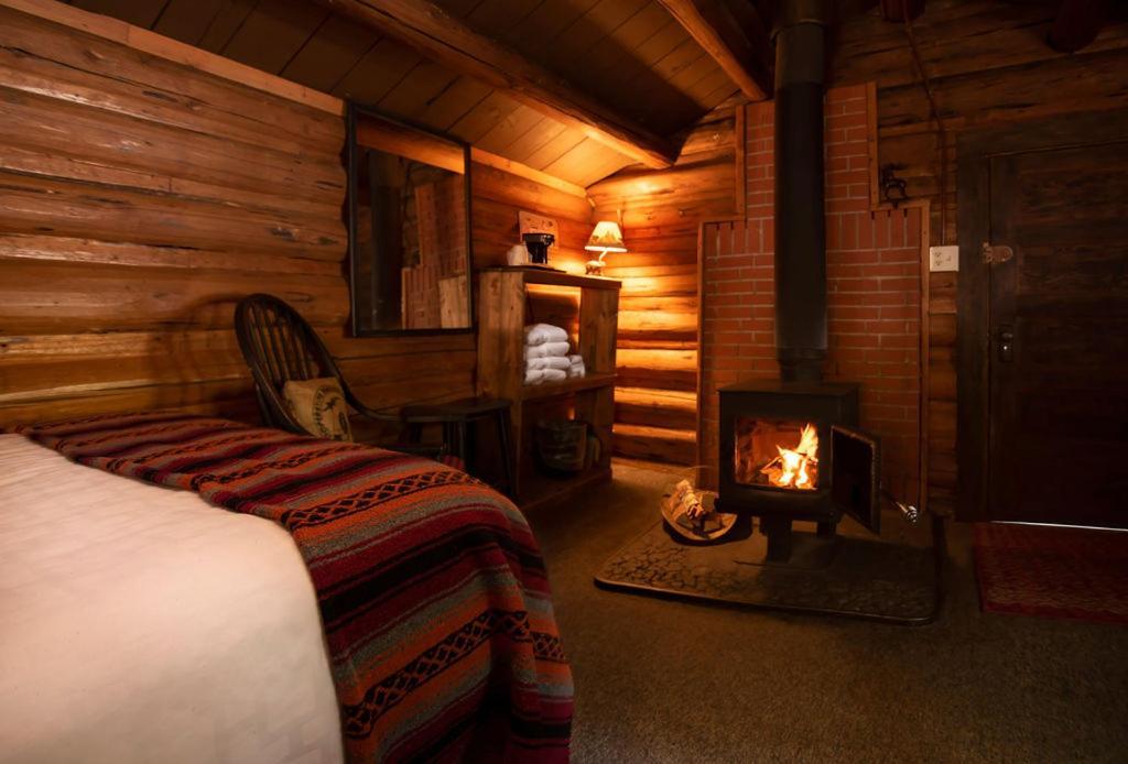 Lochsa Lodge Лоло Номер фото