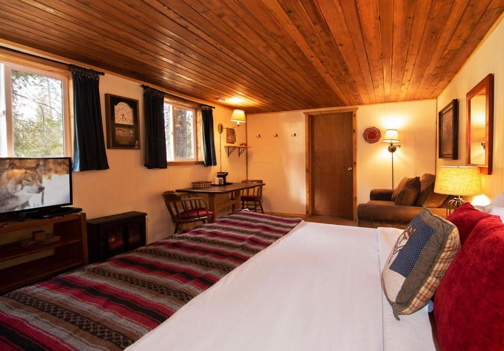 Lochsa Lodge Лоло Номер фото