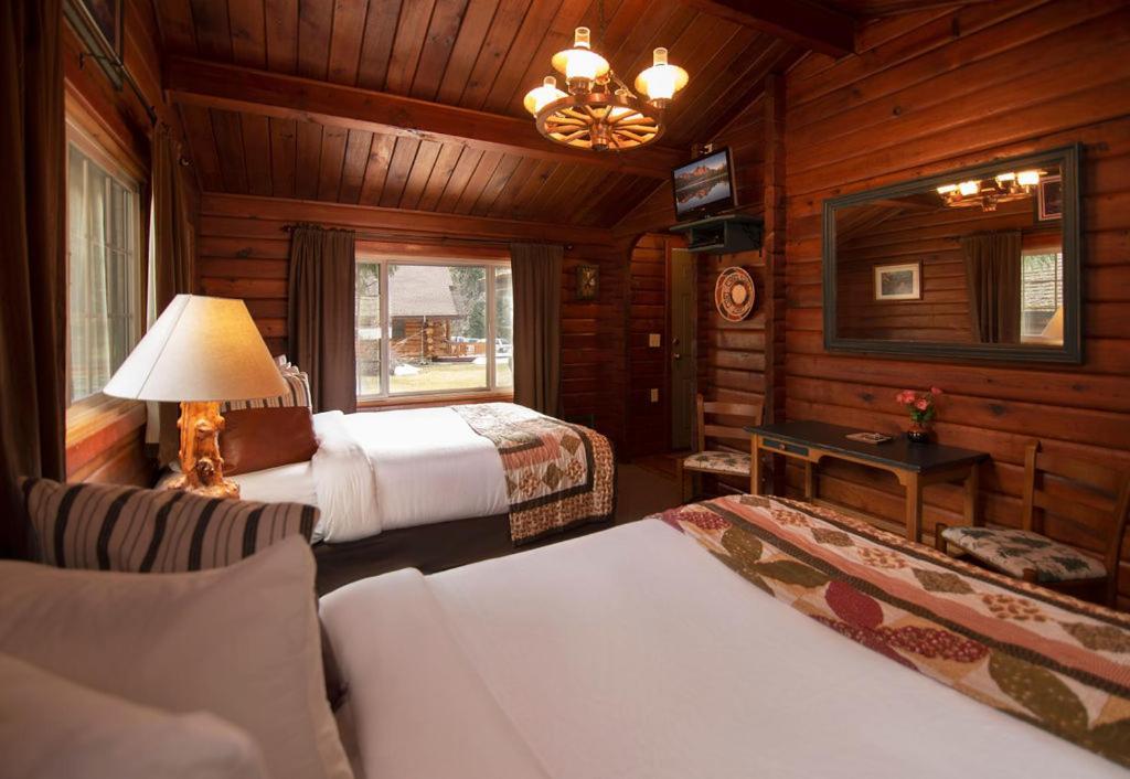 Lochsa Lodge Лоло Номер фото