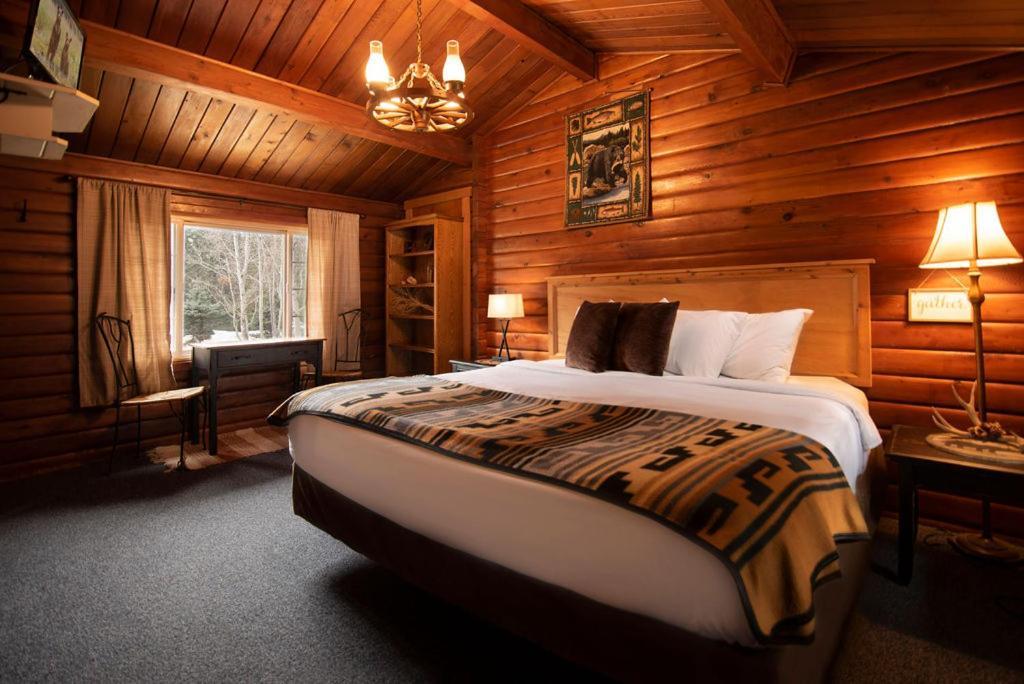 Lochsa Lodge Лоло Номер фото